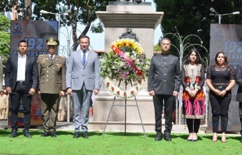 El Embajador Abhishek Singh asistio como Invitado Principal de un evento oficial en San Juan, Estado Guarico, para conmemorar el 192 Aniversario de la Muerte del Padre de la Patria venezolana, Simon Bolivar. El Embajador Singh fue recibido por el Gobernador S.E. Jose Vasquez y pronuncio el discurso de apertura.